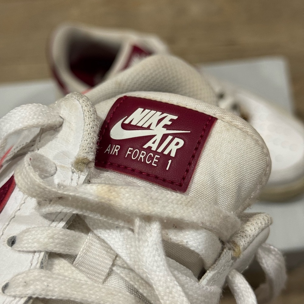 Nike Women's White and Red Low-Top Sneakers - Picture 8 of 11